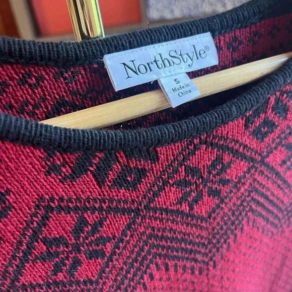 NorthStyle Cotton snowflake sweater size small - Picture 3 of 6